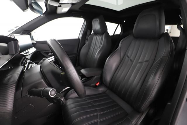 Peugeot 2008 image 7