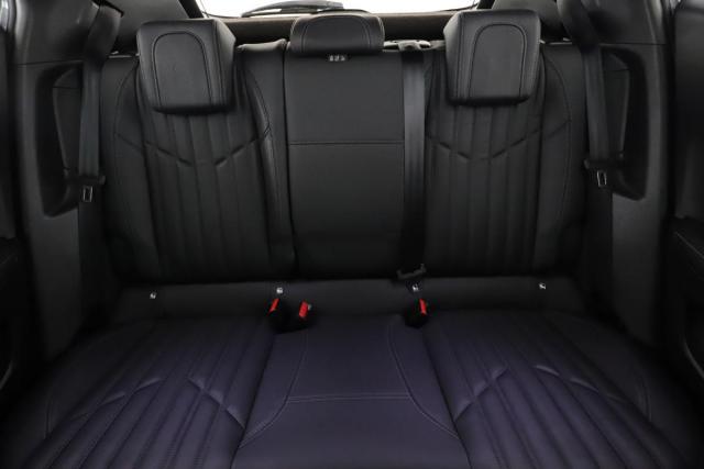 Peugeot 2008 image 8