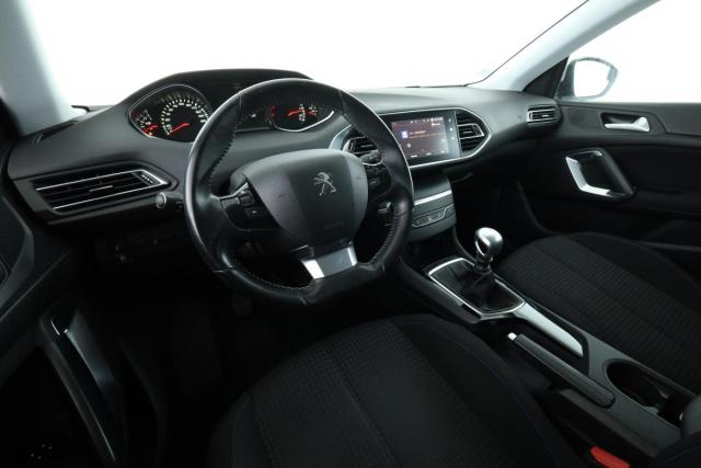 Peugeot 308 image 2