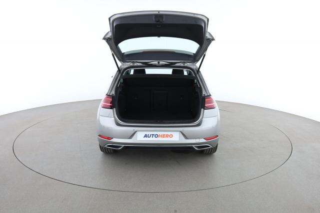 Volkswagen Golf image 6