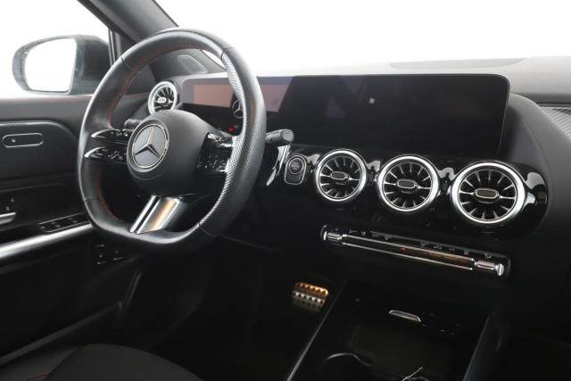 Mercedes Benz Gla image 7
