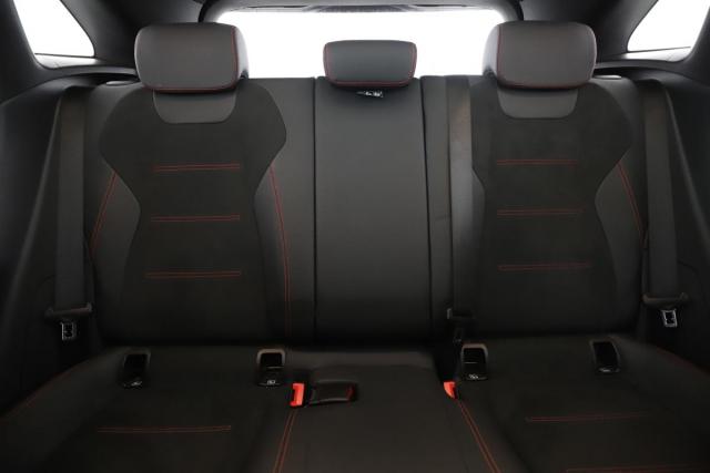 Mercedes Benz Gla image 9