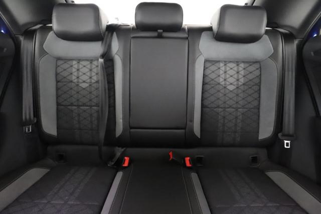 Volkswagen T-Roc image 2