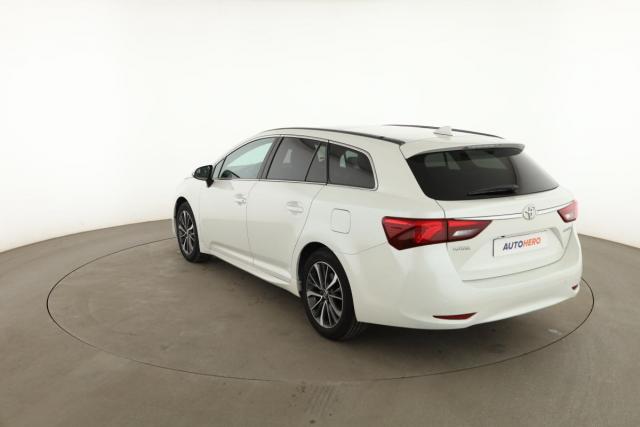 Toyota Avensis image 2