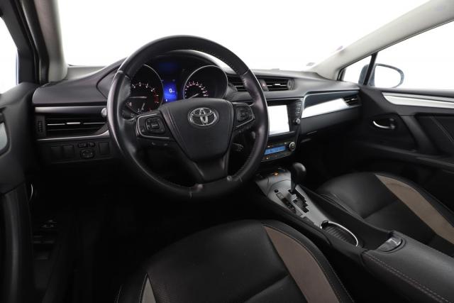 Toyota Avensis image 9