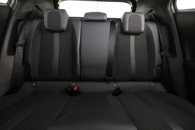 Peugeot 2008 image 4