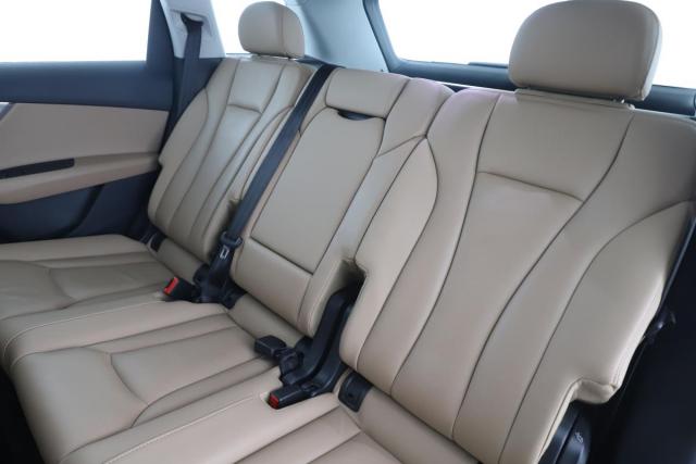 Audi Q7 image 9