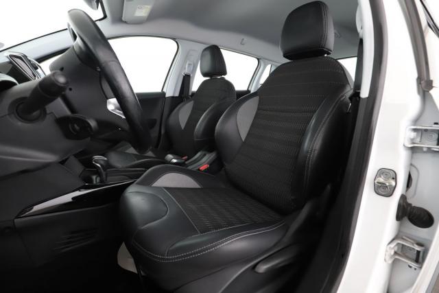 Peugeot 2008 image 4
