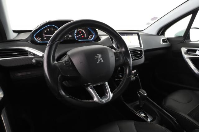 Peugeot 2008 image 8