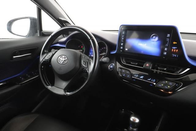 Toyota C-Hr image 6