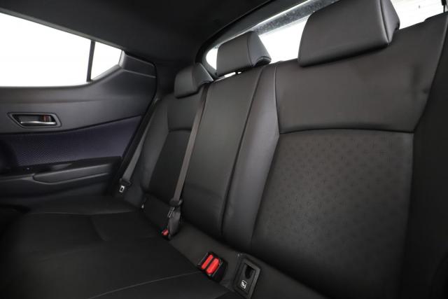 Toyota C-Hr image 4