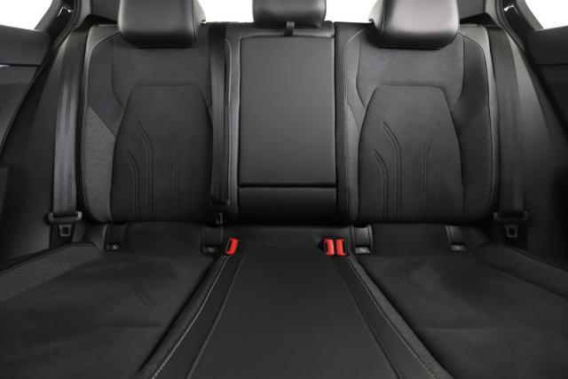 Volkswagen Golf image 7