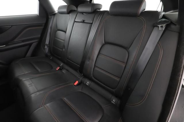 Jaguar F-Pace image 7