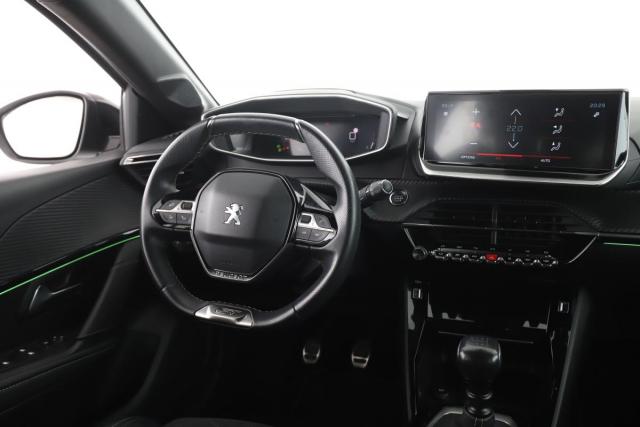 Peugeot 208 image 8