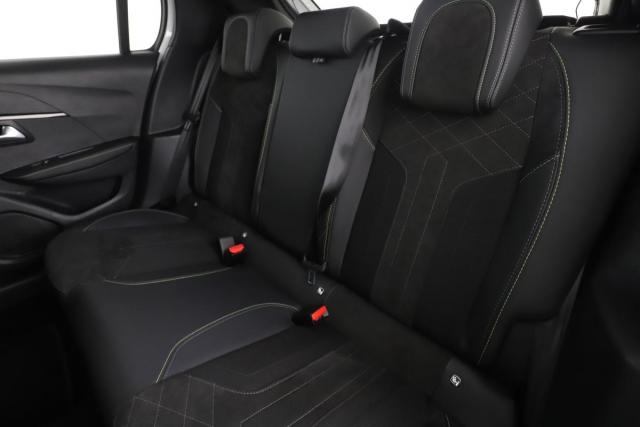Peugeot 208 image 6