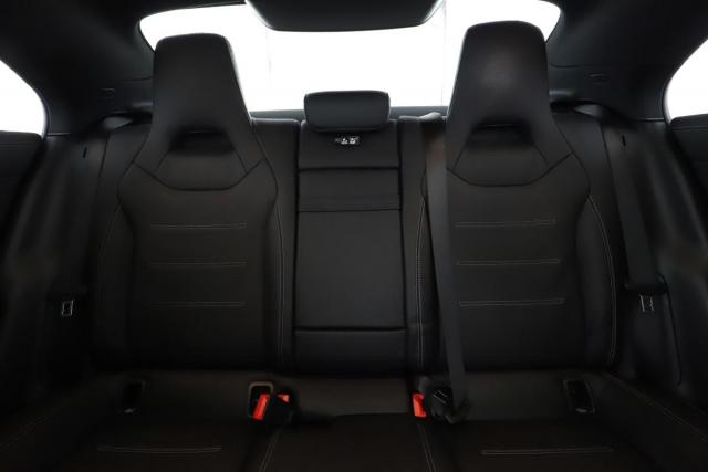 Mercedes Benz Cla image 9
