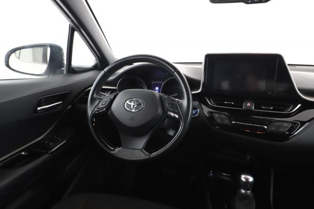 Toyota C-Hr image 1