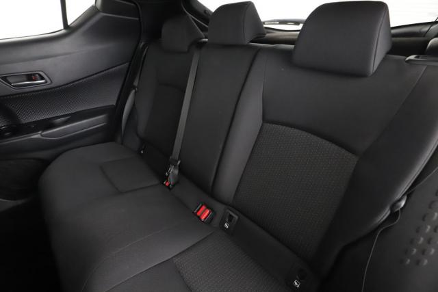 Toyota C-Hr image 5
