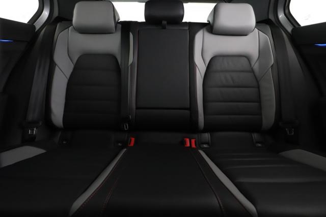 Volkswagen Golf image 1