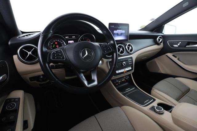 Mercedes Benz Gla image 7
