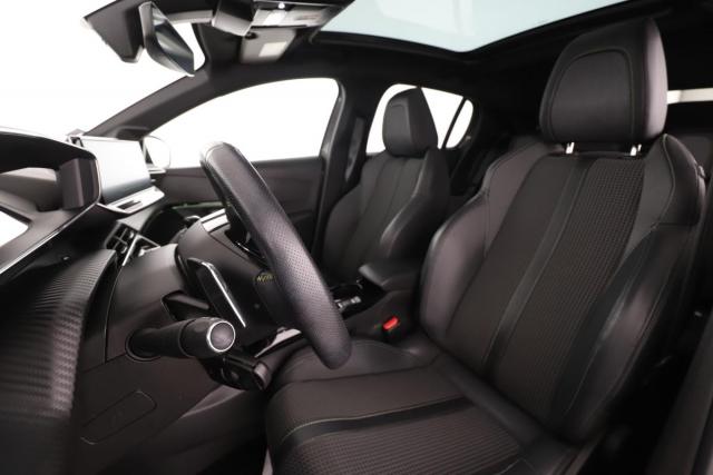 Peugeot 208 image 3