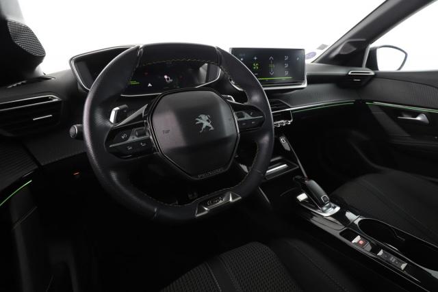 Peugeot 208 image 9