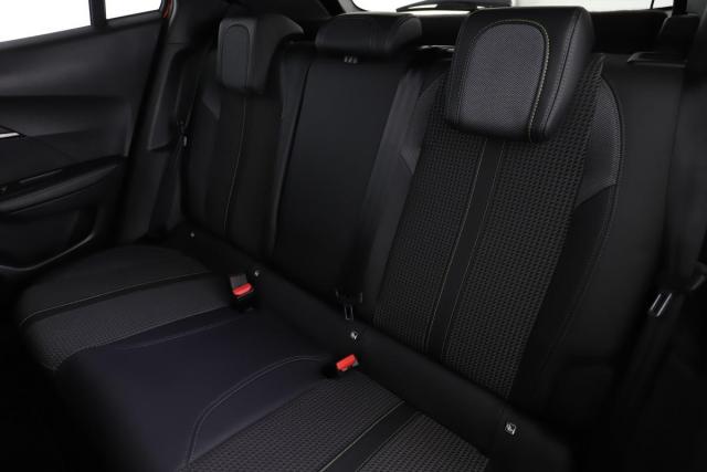 Peugeot 2008 image 4