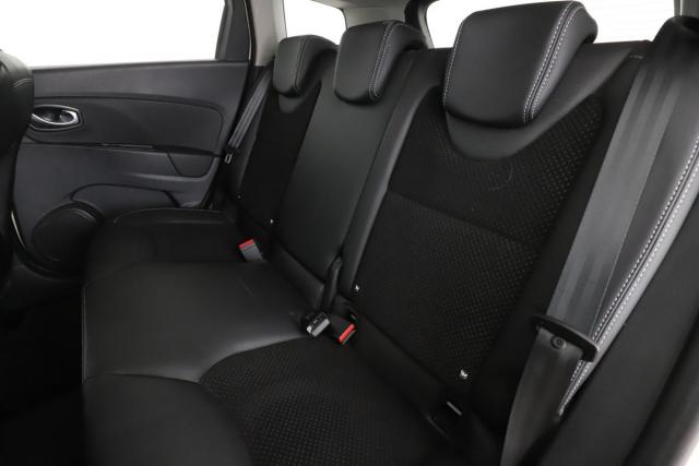 Renault Clio Estate image 6