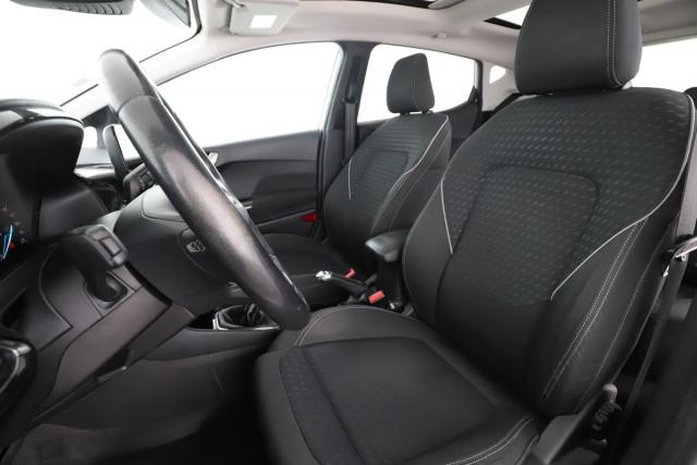 Ford Fiesta image 2