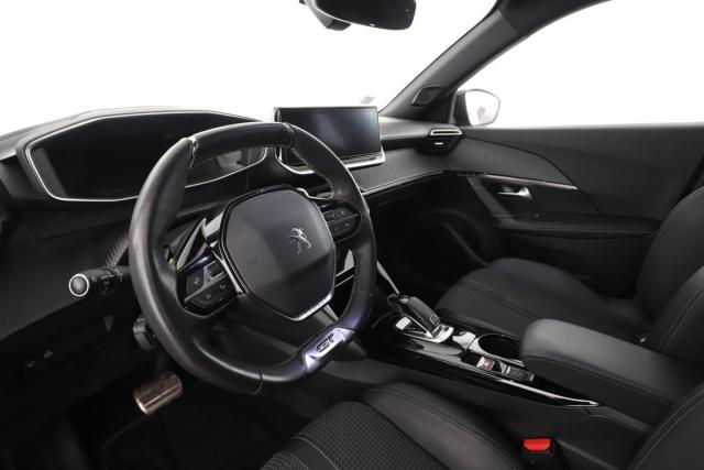 Peugeot 2008 image 8