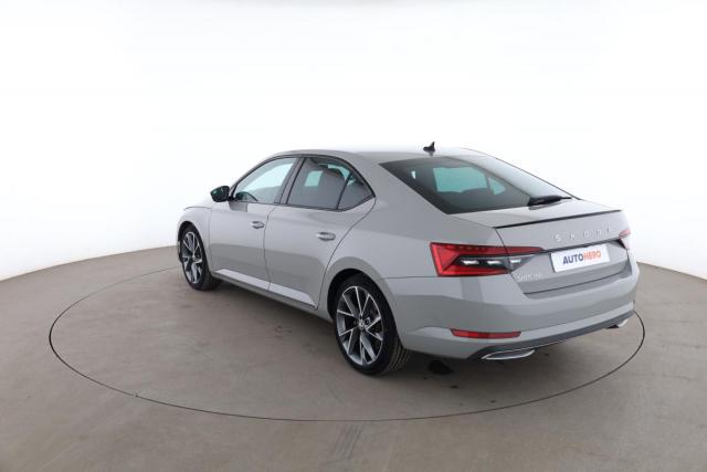Skoda Superb image 2
