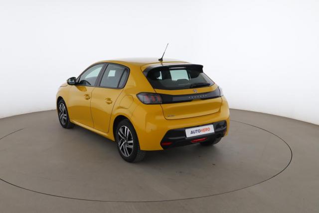 Peugeot 208 image 7