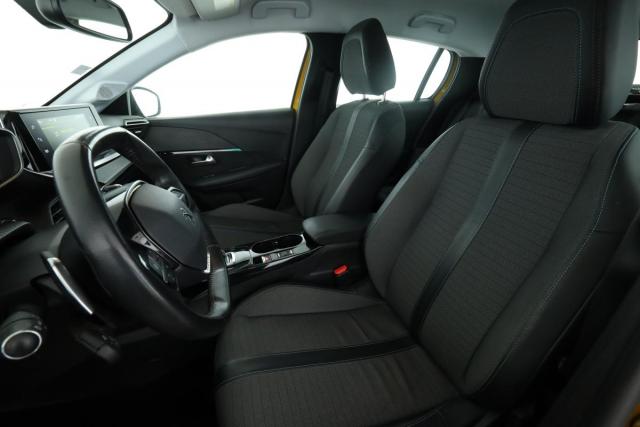 Peugeot 208 image 2