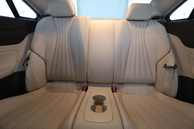 Mercedes Benz Classe E Coupe image 5