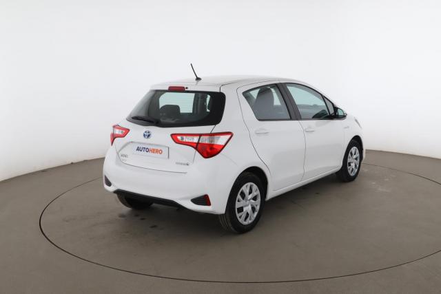Toyota Yaris image 8