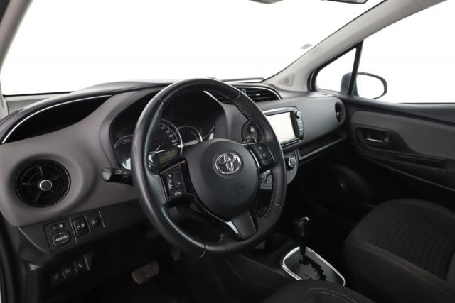 Toyota Yaris image 6