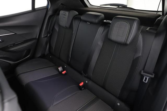 Peugeot 2008 image 7