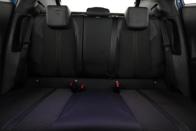 Peugeot 2008 image 3
