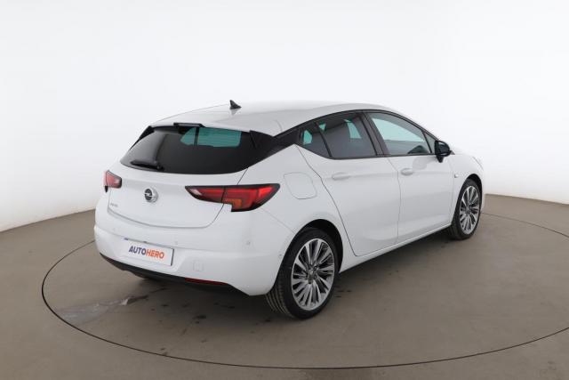Opel Astra image 2