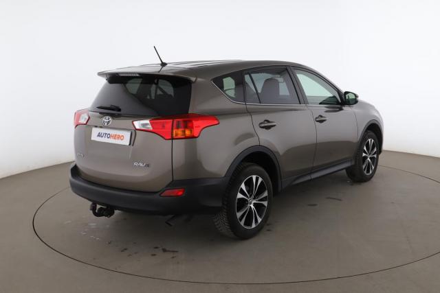 Toyota Rav4 image 9
