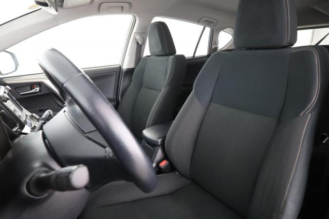 Toyota Rav4 image 6