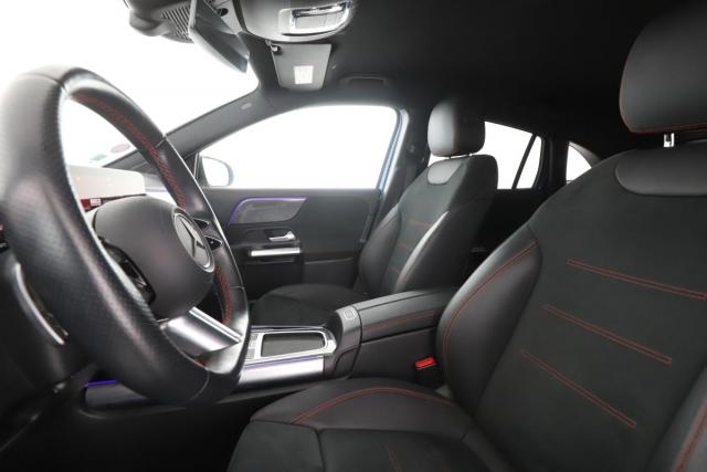 Mercedes Benz Gla image 9