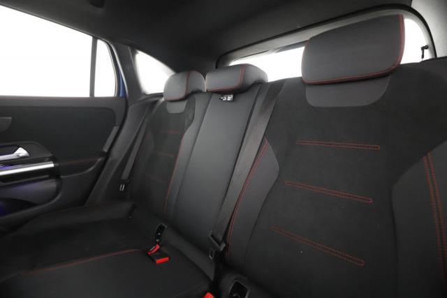 Mercedes Benz Gla image 3