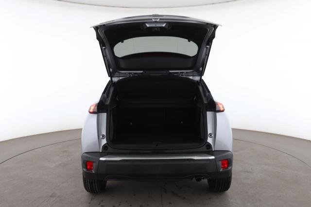 Peugeot 2008 image 8
