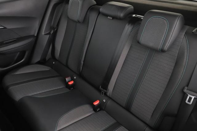 Peugeot 2008 image 1