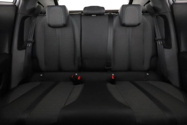 Peugeot 2008 image 7