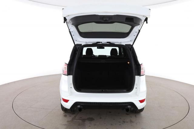 Ford Kuga image 3