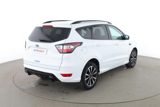 Ford Kuga image 7