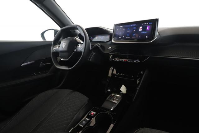 Peugeot 2008 image 8