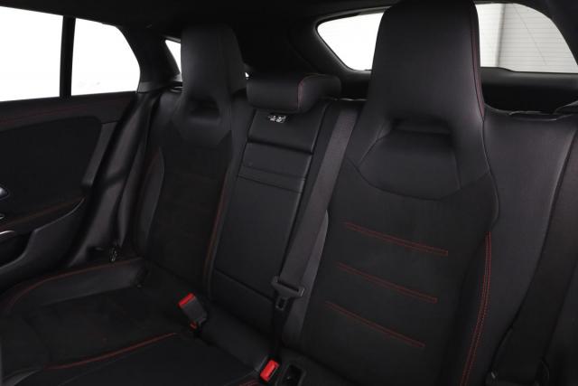 Mercedes Benz Cla Shooting Brake image 8